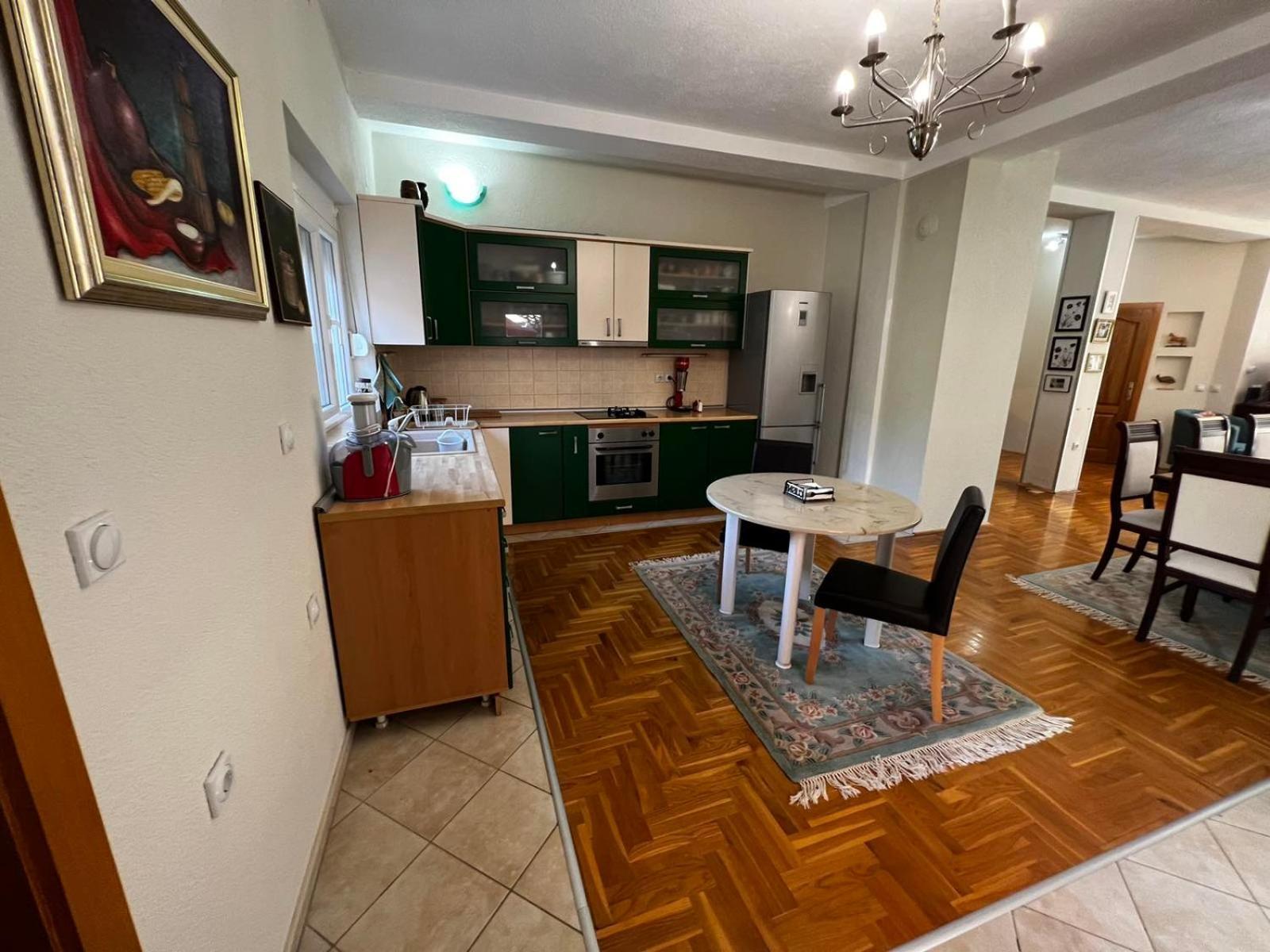 Charming cozy apartment Gewgelija Zewnętrze zdjęcie
