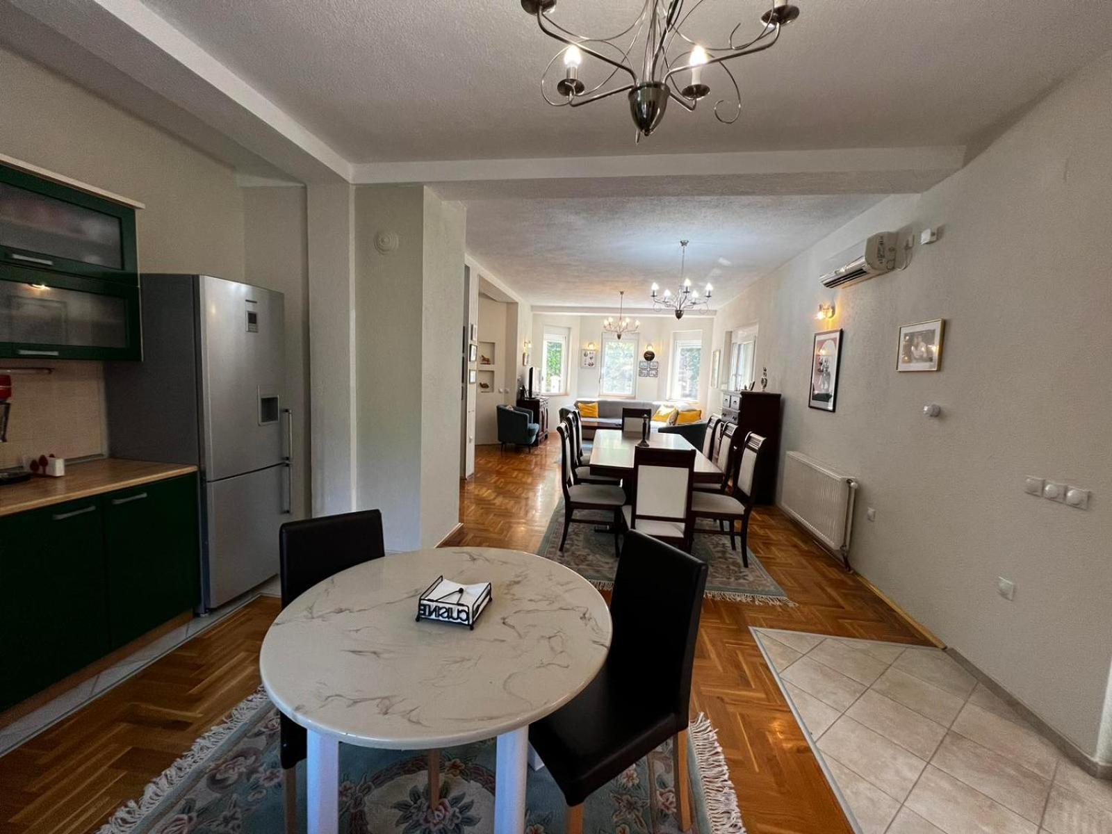 Charming cozy apartment Gewgelija Zewnętrze zdjęcie