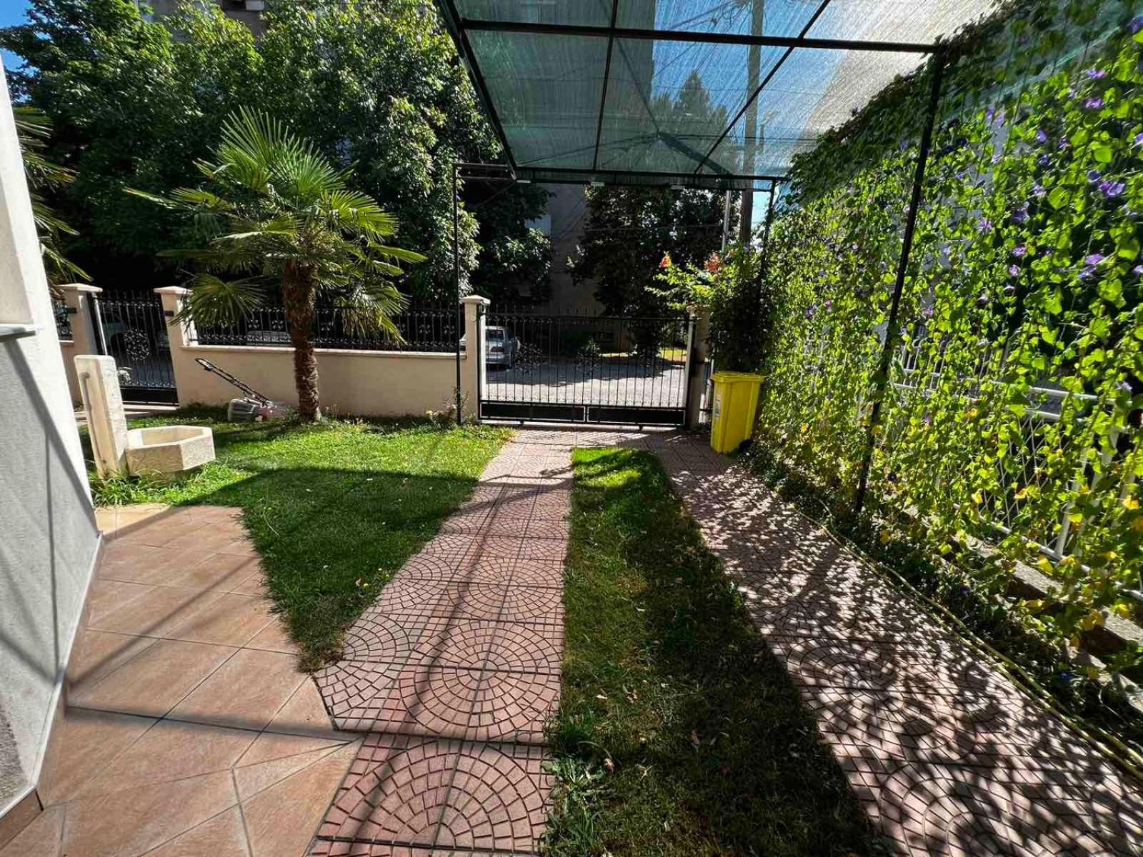 Charming cozy apartment Gewgelija Zewnętrze zdjęcie