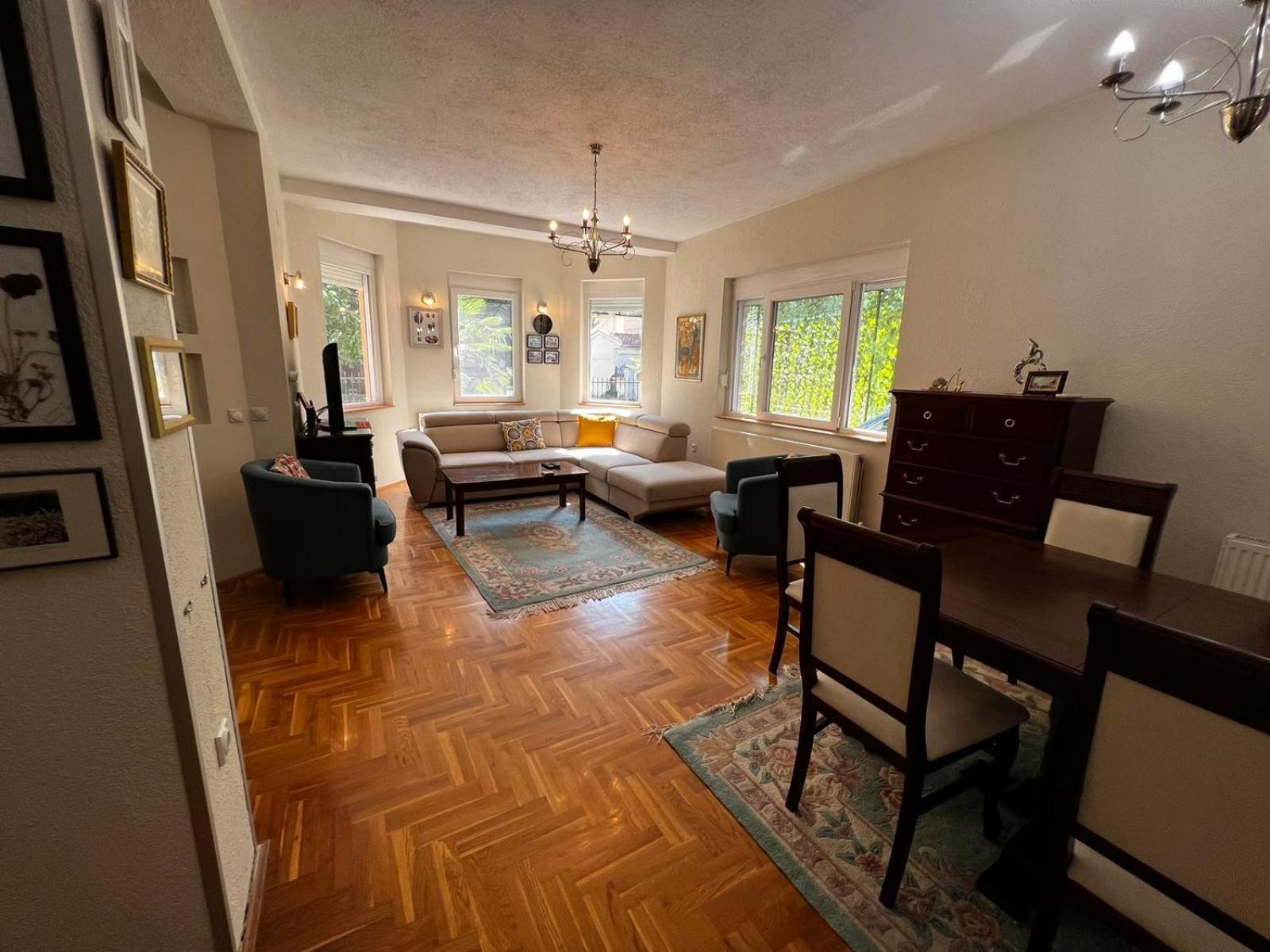 Charming cozy apartment Gewgelija Zewnętrze zdjęcie